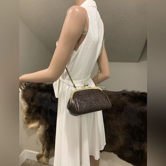 Handmade Genuine Leather Floral Embossed Clutch/Shoulder Bag/Crossbody - Picture 6 of 14